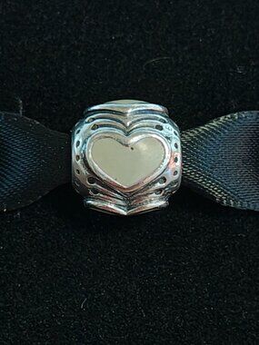 Authentic Pandora Light Grey Enamel Hearts Charm – 790591EN26 Sterling Silver
